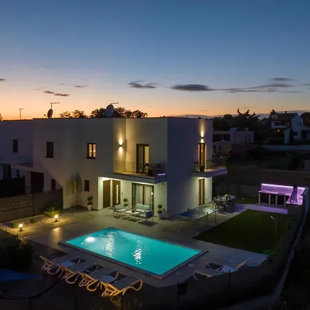 Aria Blu Villa *