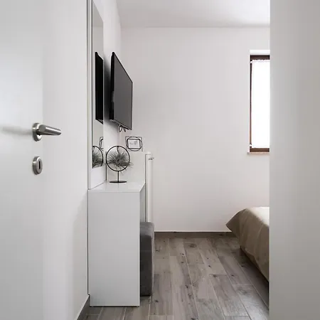 Aria Blu Babici